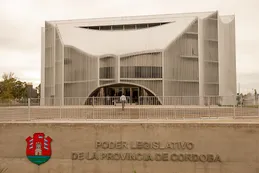 Reforma express | Córdoba aprobó un ajuste jubilatorio para bajar el déficit
