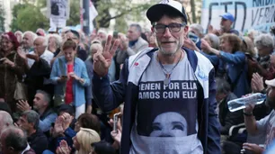 El cura Francisco 'Paco' Olveira terminó con su huelga de hambre contra la Corte Suprema en Tribunales