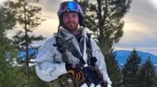 Identificaron al conductor que murió en la explosión de un Tesla en Las Vegas: era un militar activo de 37 años