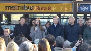 Un intendente del PJ reprobó a Vidal y Macri durante una inauguración en el Conurbano