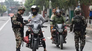 El ejército de Nepal toma el control del país mientras los jóvenes denuncian que les "secuestraron" la protesta