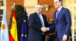 Pedro Sánchez y el rey Felipe VI le prometieron a Alberto su apoyo ante el FMI