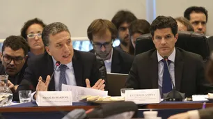 Dujovne: "Argentina no planea megacanje ni reestructuración de deuda"