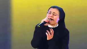 La historia de Cristina Scuccia: la monja italiana que triunfó en "La Voz" y colgó los hábitos