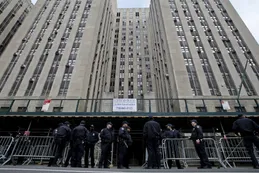Nueva York en alerta máxima: Trump pasa la noche en su torre antes de presentarse ante la justicia