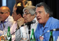 Barrionuevo: "Quieren ser presidentes y no tienen huevos, que no vengan"