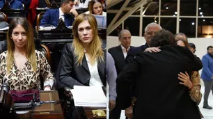 La diputada que posó "cual modelo" mostró su foto con Javier Milei en el asado e ironizó sobre una supuesta pelea con Lilia Lemoine