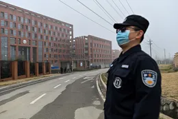 China dice que el laboratorio de Wuhan "merece el Nobel de Medicina"