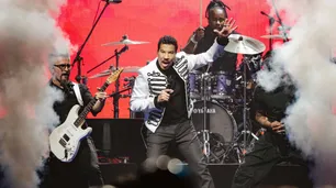 Viaje a la nostalgia, bailes funk y caderas sueltas: Lionel Richie hizo vibrar al Movistar Arena