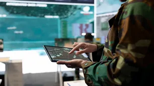 Se consolida la utilización de la inteligencia artificial como un “instrumento de distracción del enemigo” en la guerra