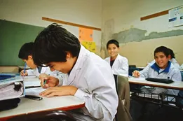 En provincias del NEA, la discriminación en las escuelas y redes supera la media nacional