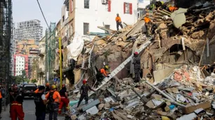 ¿Milagro en Beirut? Detectan "un latido" entre escombros a un mes de la explosión
