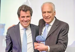 Oyarbide planea sus vacaciones y pidió un aumento de crédito