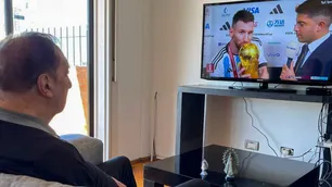 Bilardo vio a la Argentina volver a ser campeona del mundo: la foto viendo levantar la copa a Messi