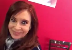 Video | El asombro de Cristina al recibir un regalo inesperado
