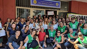 Reclamo por sueldos docentes en el colegio Dámaso Centeno, que depende del Ministerio de Defensa