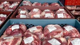 Los argentinos consumen menos carne, lácteos y frutas en la pandemia