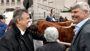 Diputados radicales recorrieron la Rural: "Estamos ante un Gobierno en default político"