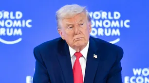 Donald Trump enloqueció al mundo al divino botón