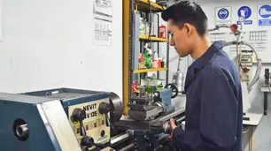 Secundaria y prácticas laborales: cómo fueron sus antecedentes en la educación argentina