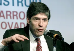 Citan a indagatoria a Abal Medina