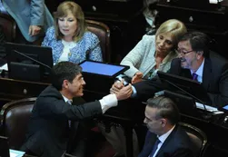 Abal Medina asumió como senador en la banca de Aníbal
