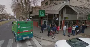 Golpe comando de encapuchados en una sucursal del Banco Provincia de La Plata