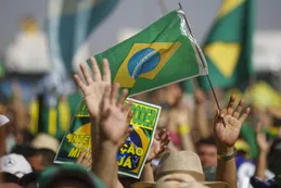 Fotos: un Bolsonaro "golpista" reunió a miles de simpatizantes en Brasilia y San Pablo