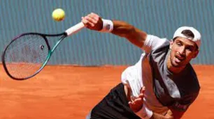 Gran victoria de Pedro Cachín ante Tiafoe y derrota de Báez contra Tsitsipás