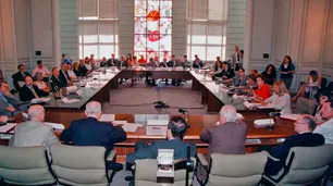 Mesa del diálogo argentino 2002