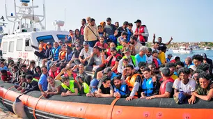 La arribos continuos de Africa dividen a Europa
