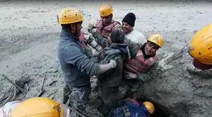 Cerca de 200 desaparecidos en India tras la ruptura de glaciar sobre un río