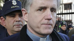 El Padre Grassi, condenado por abuso sexual infantil, podría salir de prisión en mayo