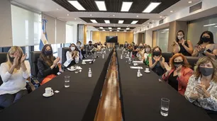 El Gobierno y referentes artísticos firmaron un protocolo para erradicar la violencia de género en teatro y TV