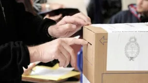 Elecciones en Mendoza: Alfredo Cornejo y Omar de Marchi se disputan la gobernación