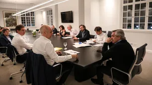 Fernández, Larreta y Kicillof analizaron la curva, la situación en villas y la movilidad