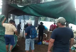 Los trabajadores de Cresta Roja levantaron el acampe