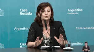 Kelly Olmos: “El DNU constituye una reforma constitucional encubierta”