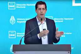 Wado de Pedro expuso en un Congreso de Tartamudez y se emocionó al contar su experiencia