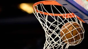 Mientras avanzan los playoffs, la NBA busca aprovechar apuestas