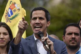 La Justicia venezolana prohibió a Guaidó salir del país y congeló sus cuentas