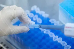 Comenzó el testeo de fase 3 de la vacuna alemana CureVac en el país