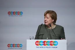 Merkel promete luchar hasta el final por un brexit ordenado