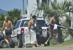 Con el jefe en Buenos Aires, los Echegaray veranean en Punta del Este