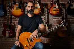 César Gueikian es argentino y CEO de Gibson, la marca de guitarras del rock