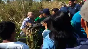 Video | Piqueteros agredieron a turistas que no querían perder sus vuelos en Iguazú