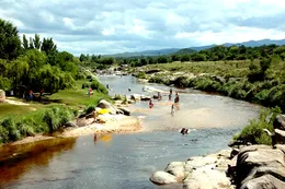 Verano en Córdoba: Cuáles son los costos para pasar el día en los ríos del Valle de Paravachasca