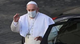 Internaron al papa Francisco para una operación quirúrgica