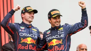 Ex piloto de Fórmula 1, Martin Brundle: “Comercialmente es muy útil para Red Bull tener a Checo Pérez”