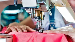 En la era post industrial, vuelven las prendas a medida